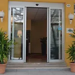 Hotel Capitol